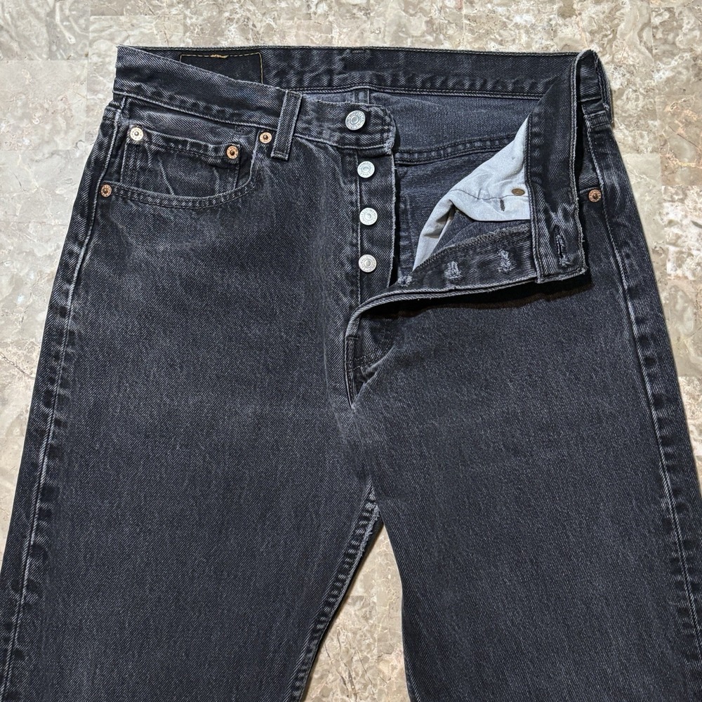 Vintage Levis 501 Jeans Mens Fits 31x34 (fits 30x33) Black Button Fly USA 90s